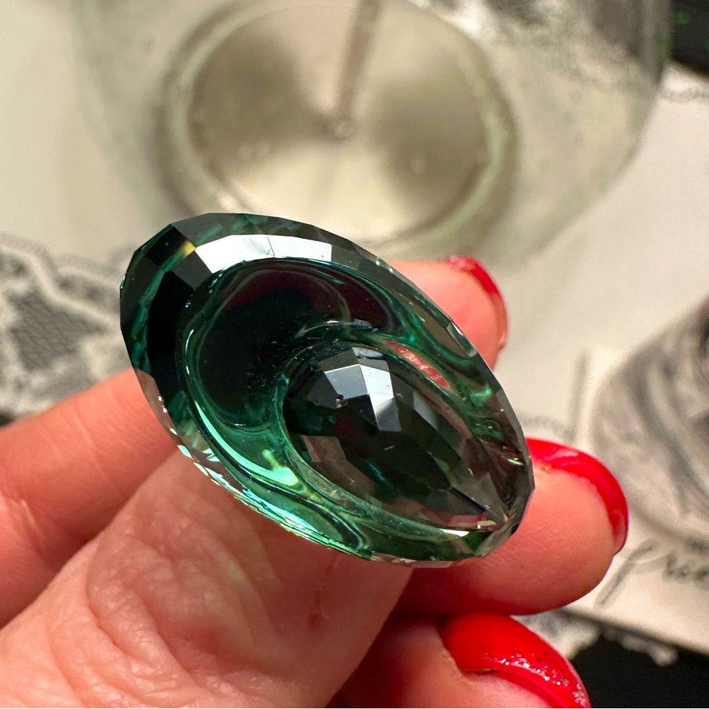 SWAROVSKI CRYSTAL RING, vintage 1990s, size 6.5-7, green